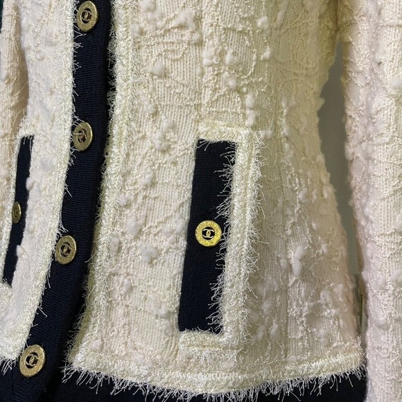 CHANEL 1994 Runway Tweed Jacket CC Buttons Boucle Iconic Collectable Size 42 EUC - Picture 10 of 16